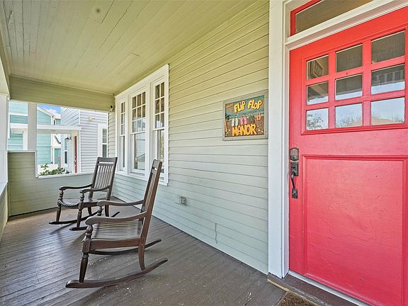 3rd image of 2917 Avenue Q