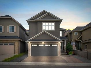 127 N Evansview Rd NW, Calgary, AB T3P 0L6