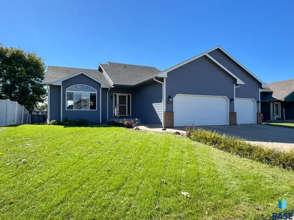 705 Kent St, Harrisburg, SD 57032