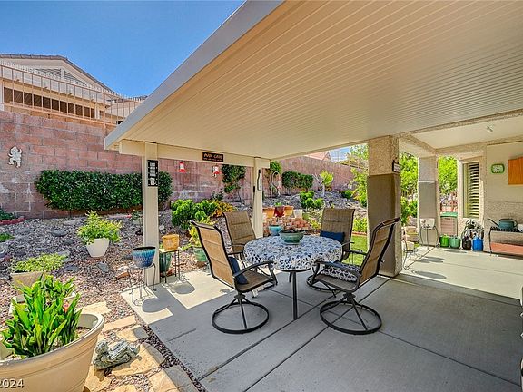 5th image of 481 Bonnie Brook Pl