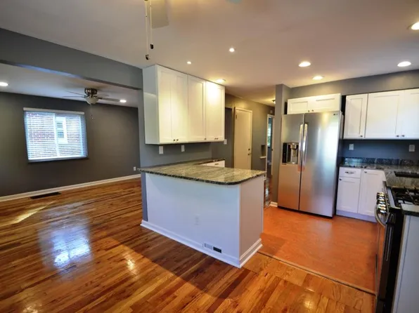 6119 Arnsby Pl #1, Cincinnati, OH 45227