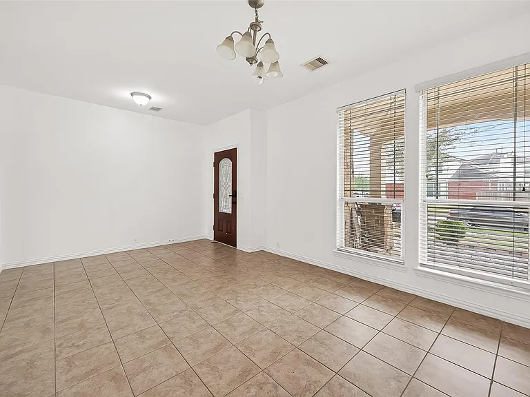 5519 Jay Thrush Dr — Photo 8