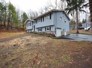 1432 E Mombasha Rd, Monroe, NY 10950