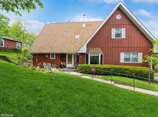 35W461 Country School Rd, West Dundee, IL 60118