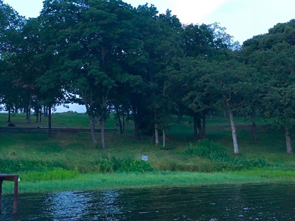 2nd image of 2462 Bear Creek Cir