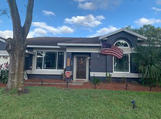 4621 Oak River Cir, Valrico, FL 33596
