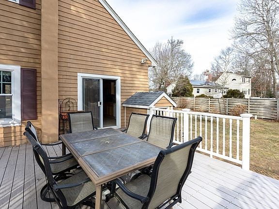 5th image of 14 Briarwood Dr