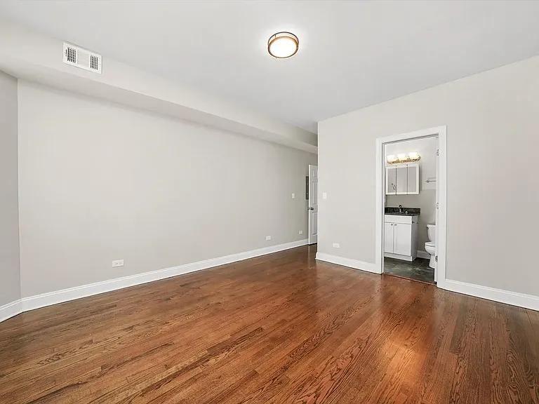 7340-62 N Hoyne Ave #7356-1 — Photo 3