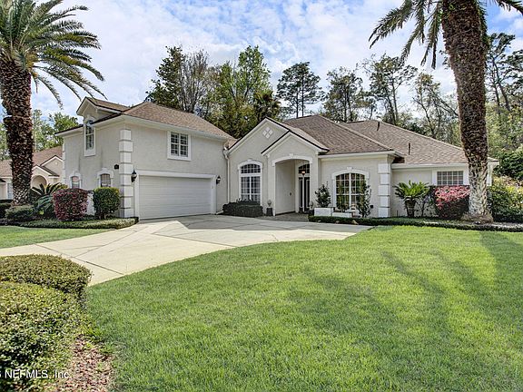3rd image of 640 WYNDHAM Court