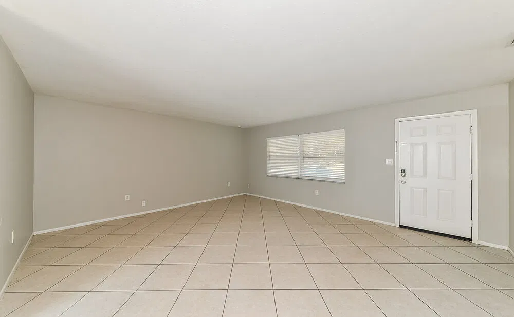 2 bed, 2.0 bath, 972 sqft, $2,520 — Photo 4