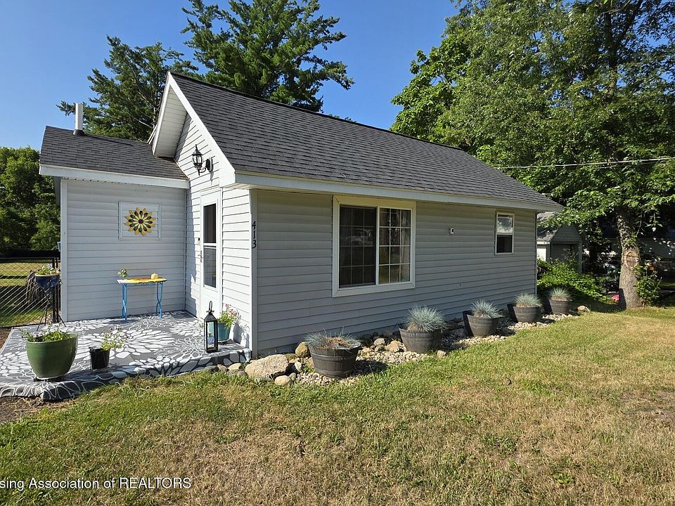 1st image of 413 W Howe Ave