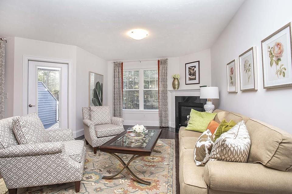 1st image of 1 Roseland St #0