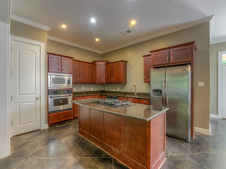 Granite counter tops and stainless steal appliances