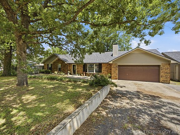 2nd image of 126 Emery Ln