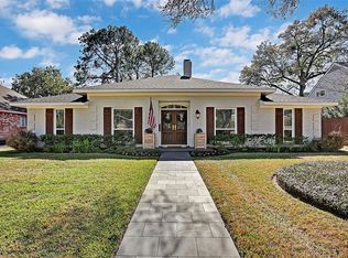 10211 Burgoyne Rd, Houston, TX 77042