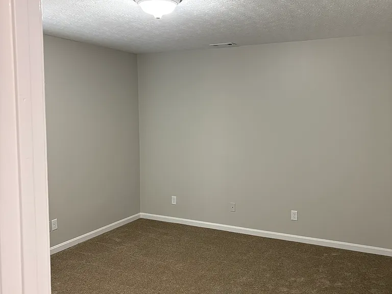 105 Bittersweet Rd — Photo 8