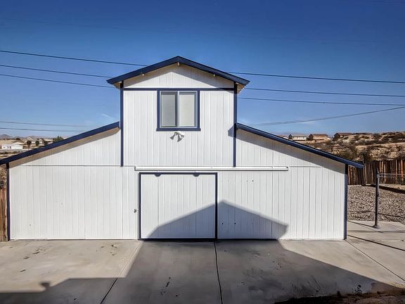 3rd image of 16155 Llanada Ave
