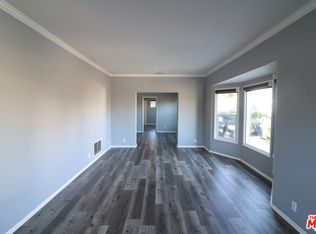 2002 1/2 20th St, Santa Monica, CA 90404