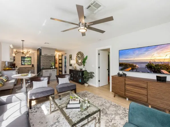 5238 Treetops DR #L201, NAPLES, FL 34113