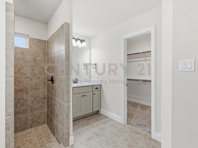 5013 Diamond Dr — Photo 24