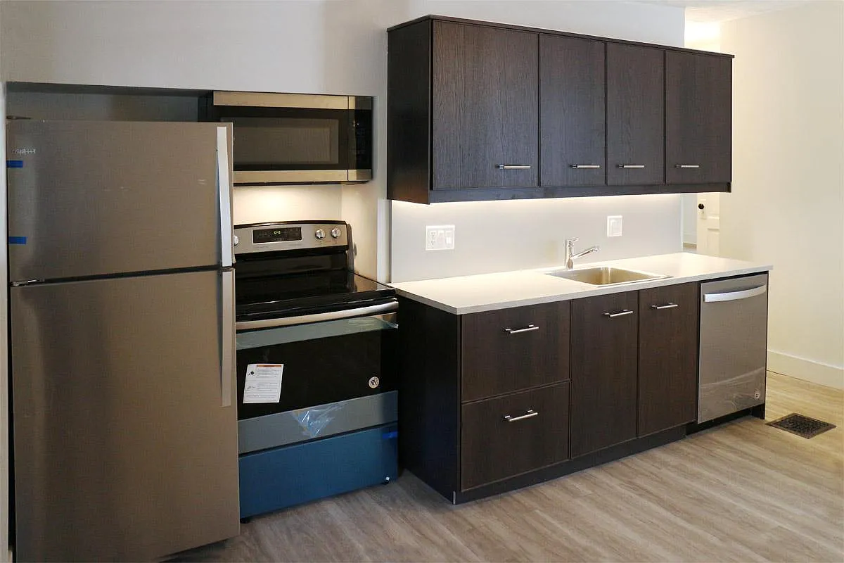 3 bed, 1150 sqft, $2,100 — Photo 1