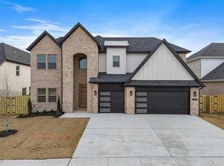 1831 Mumbai Rd, Centerton, AR 72719