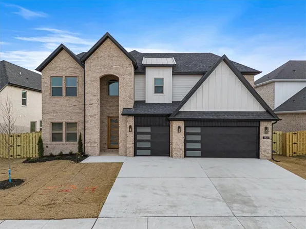 1831 Mumbai Rd, Centerton, AR 72719