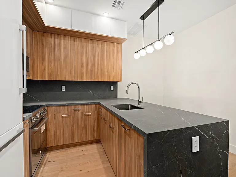 268 W 73rd St #2B — Photo 6