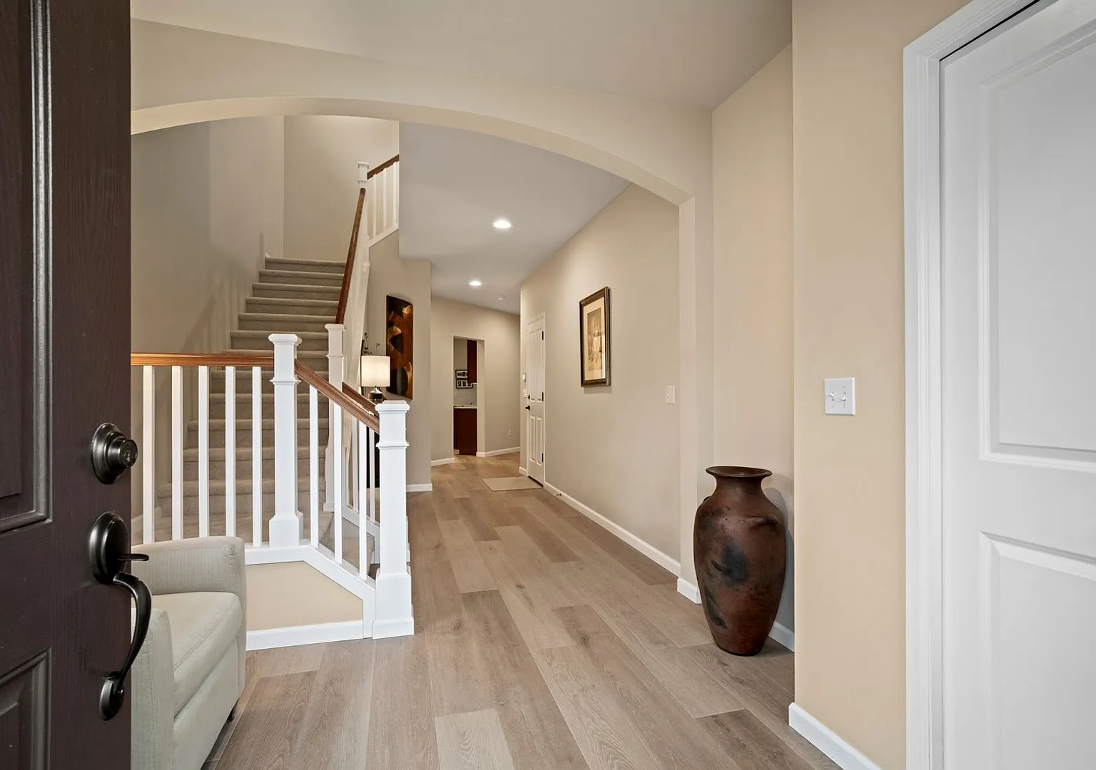 Spacious 5BD Home with Bonus Room and Chefs Kitchen In Duvall! — Photo 3