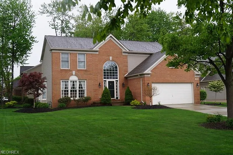 19851 Ellsworth Dr photo 1