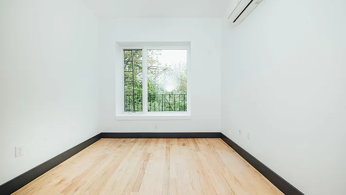 Rented by Nooklyn NYC LLC | media 59