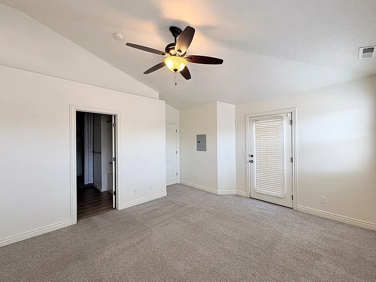 380 S 2150 W #302 — Photo 12