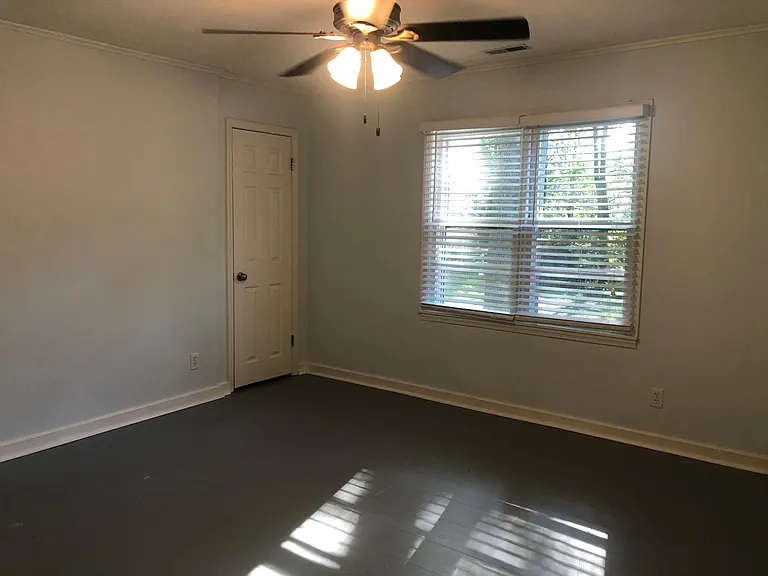 8008 Newton St — Photo 13