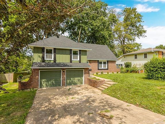 3rd image of 1006 SW Orrington Pl
