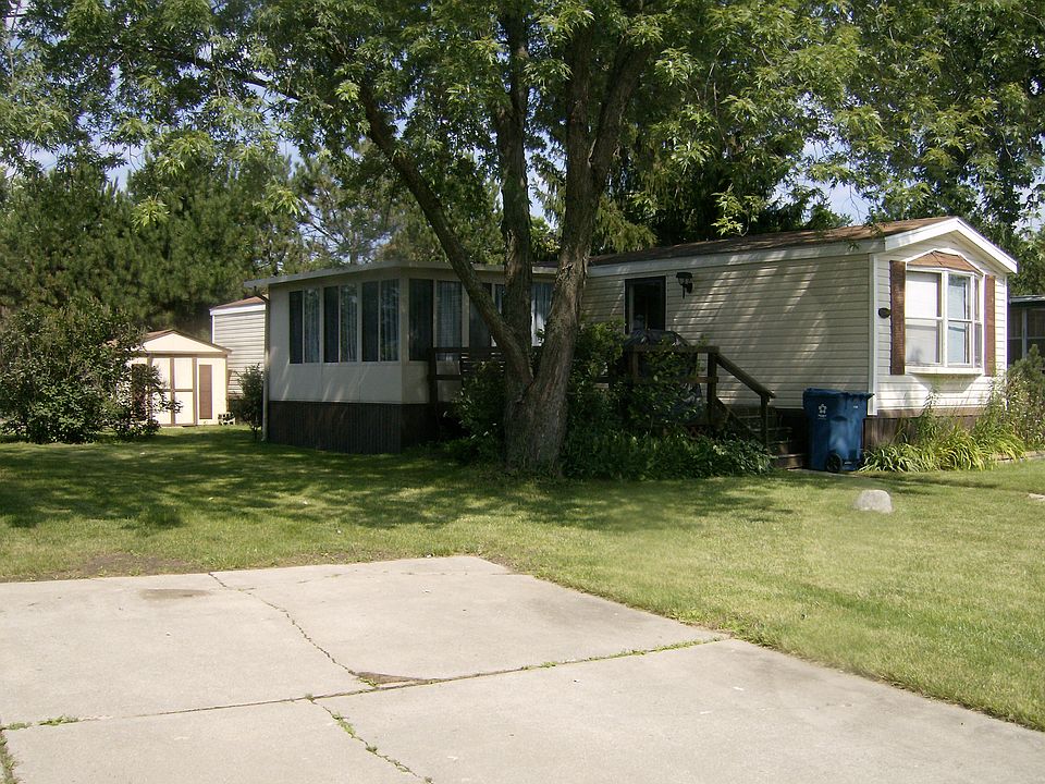 2nd image of 17199 Roberts Dr