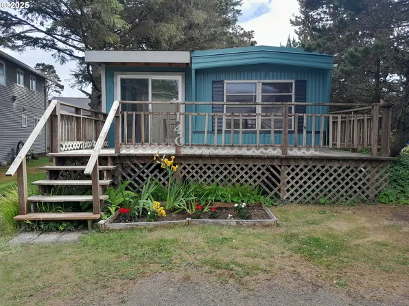 140 NW Vista St, Depoe Bay, OR 97341