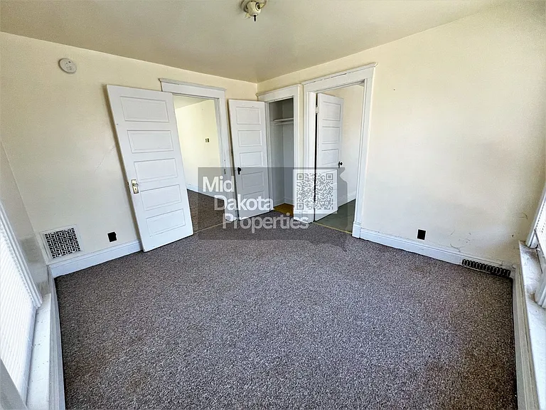 509 W 3rd Ave — Photo 14