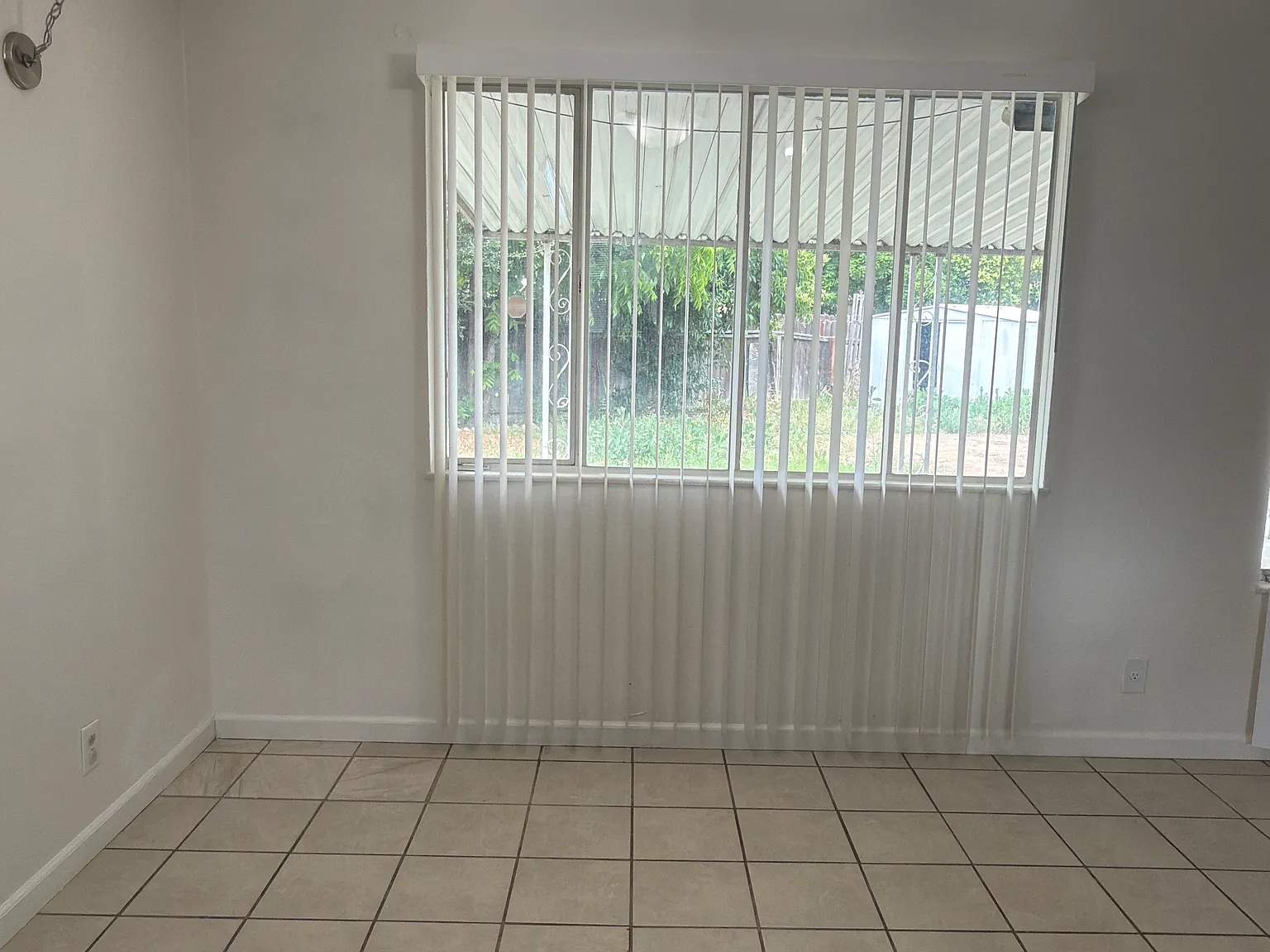 3 bed, 1050 sqft, $1,695 — Photo 4
