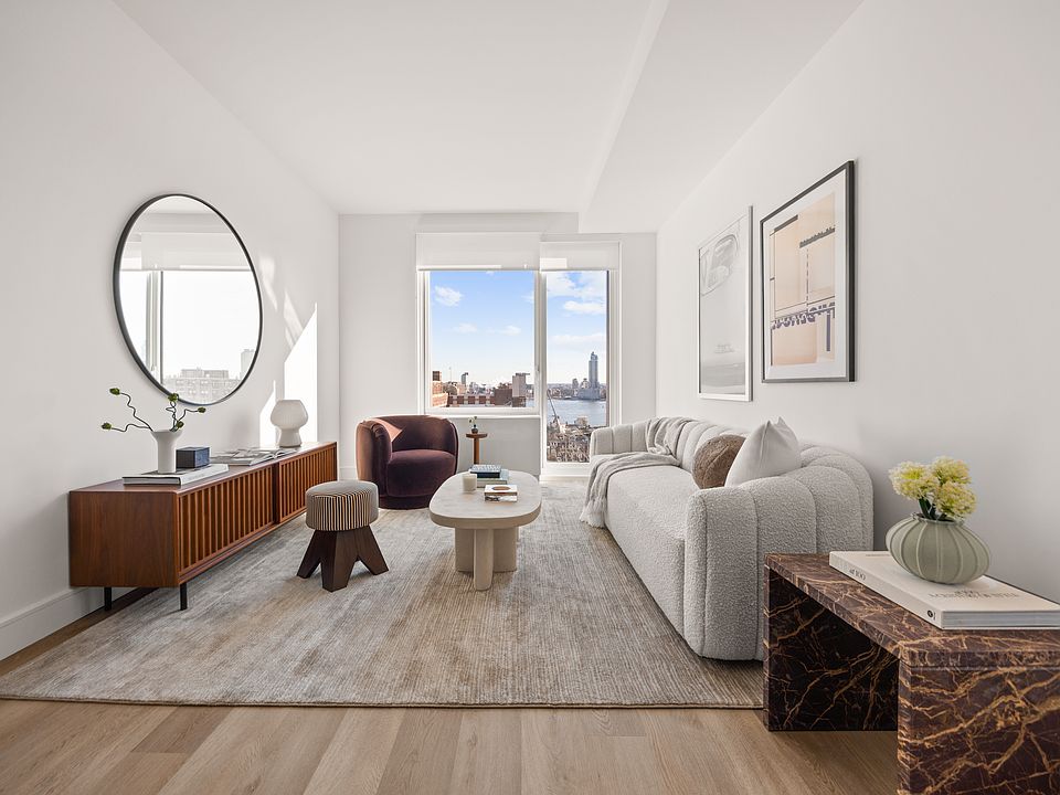 1st image of 644 E 14th St #1410