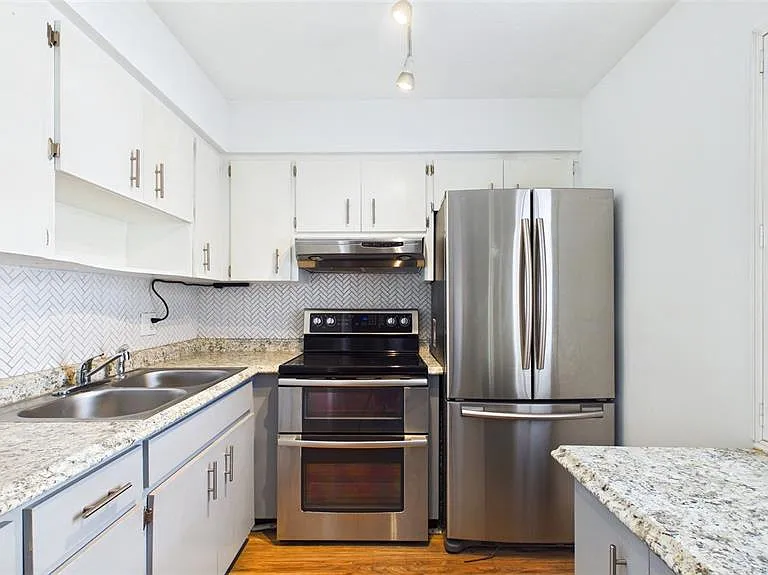 325 Sky Loch Dr W — Photo 12
