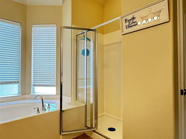 6106 Brookmall Dr — Photo 12