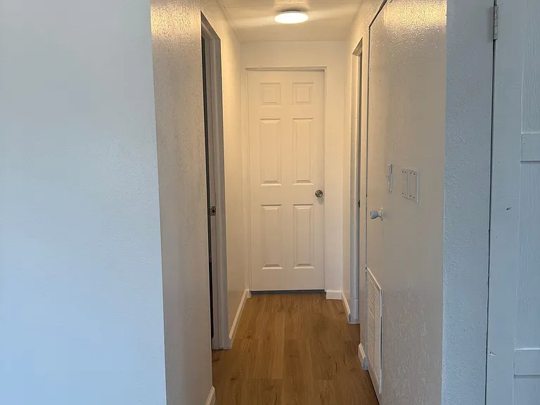 6820 N Blue Blvd — Photo 8