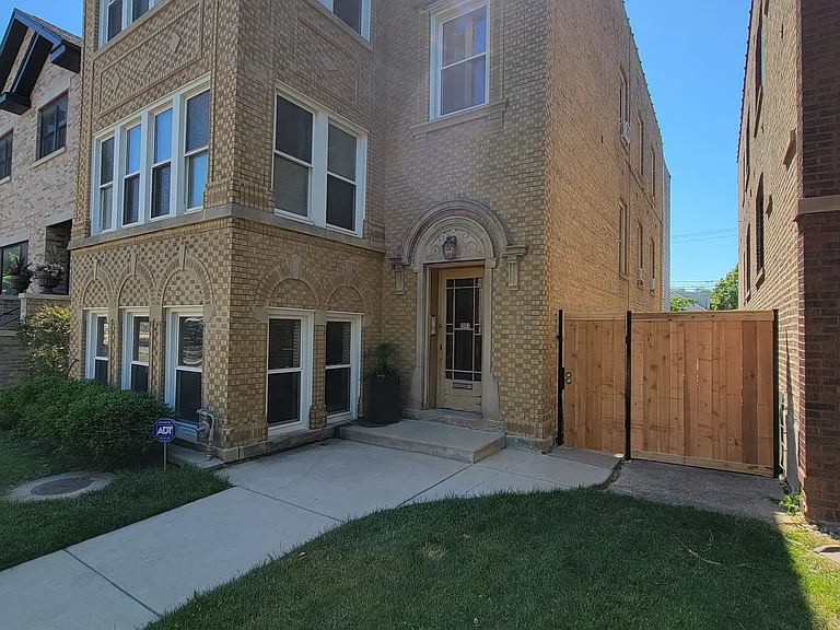 3828 N Mozart St #3 — Photo 1