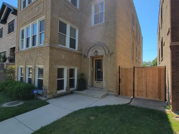 3828 N Mozart St #3, Chicago, IL 60618