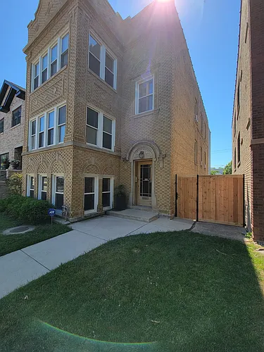 3828 N Mozart St #3 Photo 1