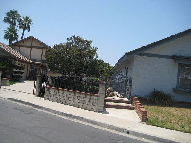 1st image of 9276 Longacres Ave