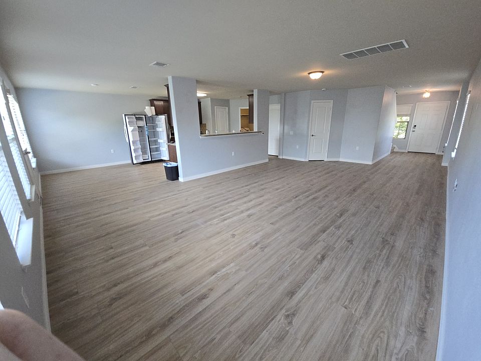 Living room/breakfast area - new flooring
