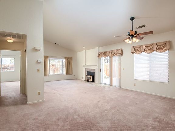 4th image of 1772 Linden Ct