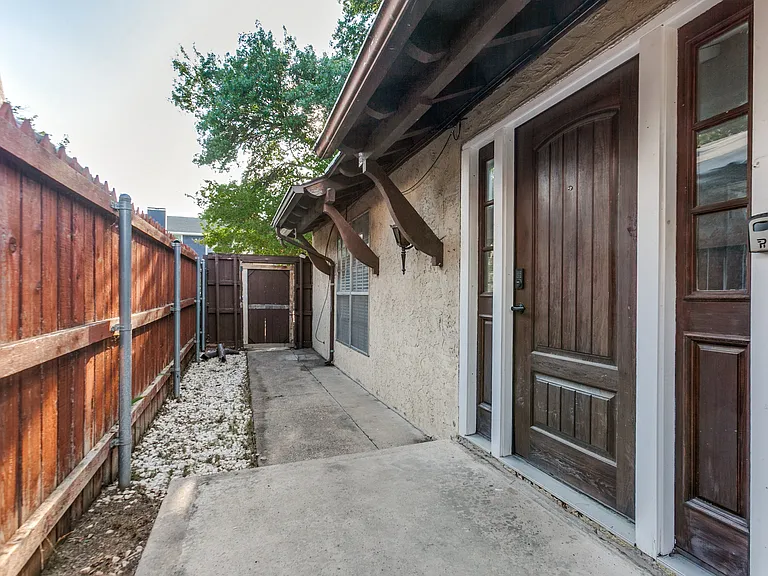 14372 Haymeadow Cir — Photo 5