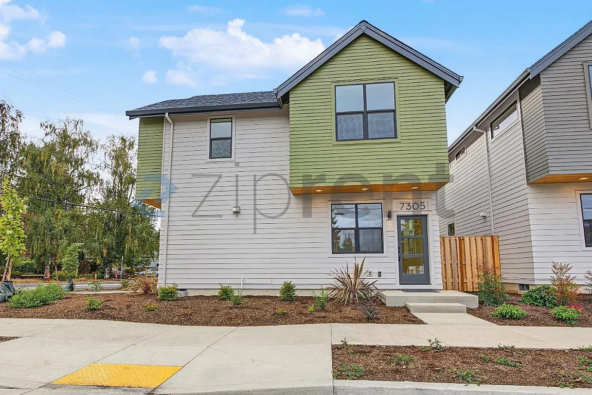 3 bed, 2.5 bath, 14500 sqft, $2,800 — Photo 2